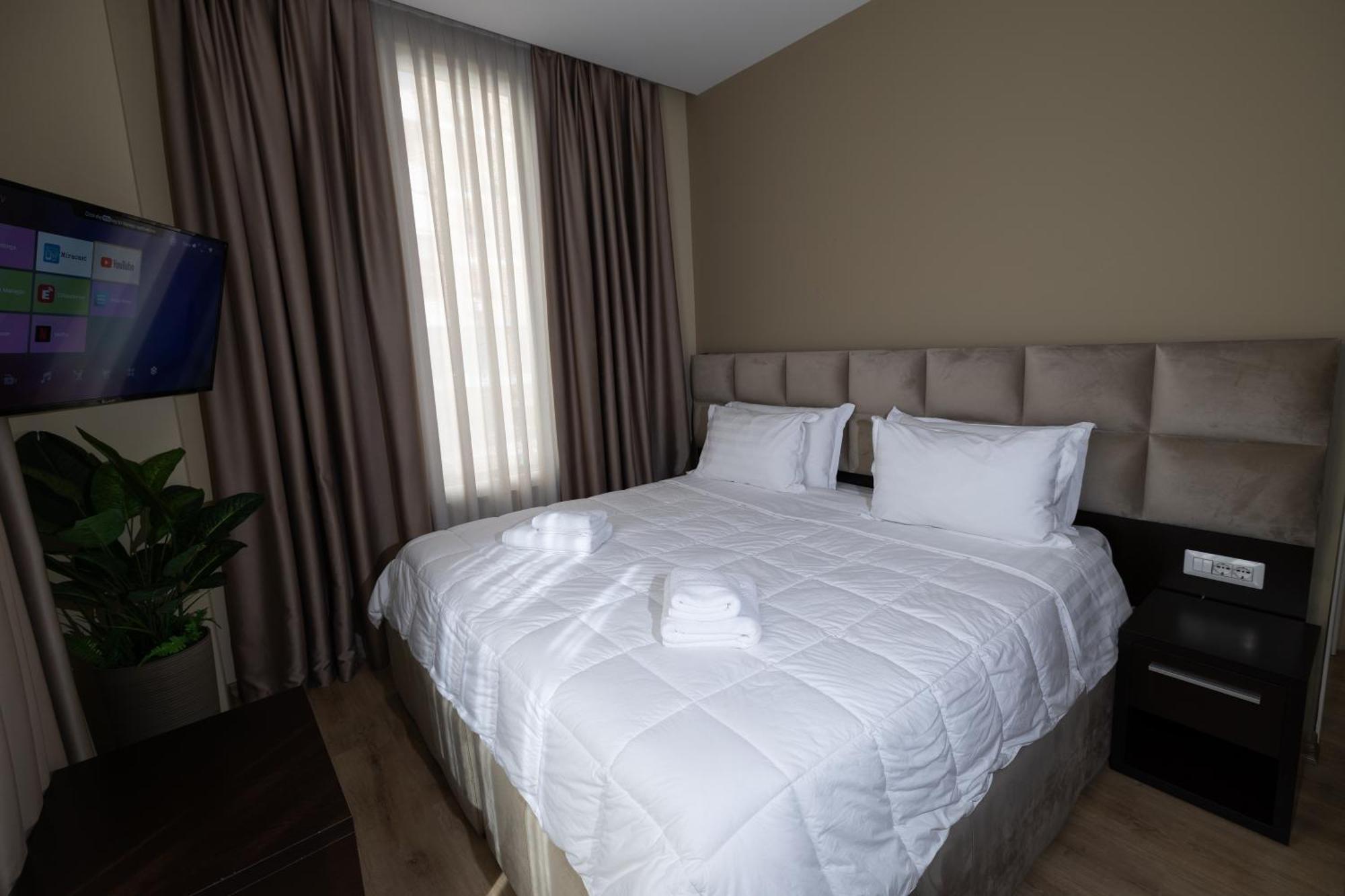 4R Colombo Hotel Tirana Exteriör bild