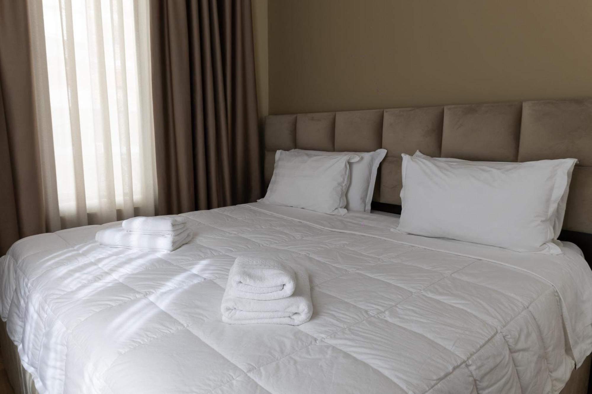 4R Colombo Hotel Tirana Exteriör bild