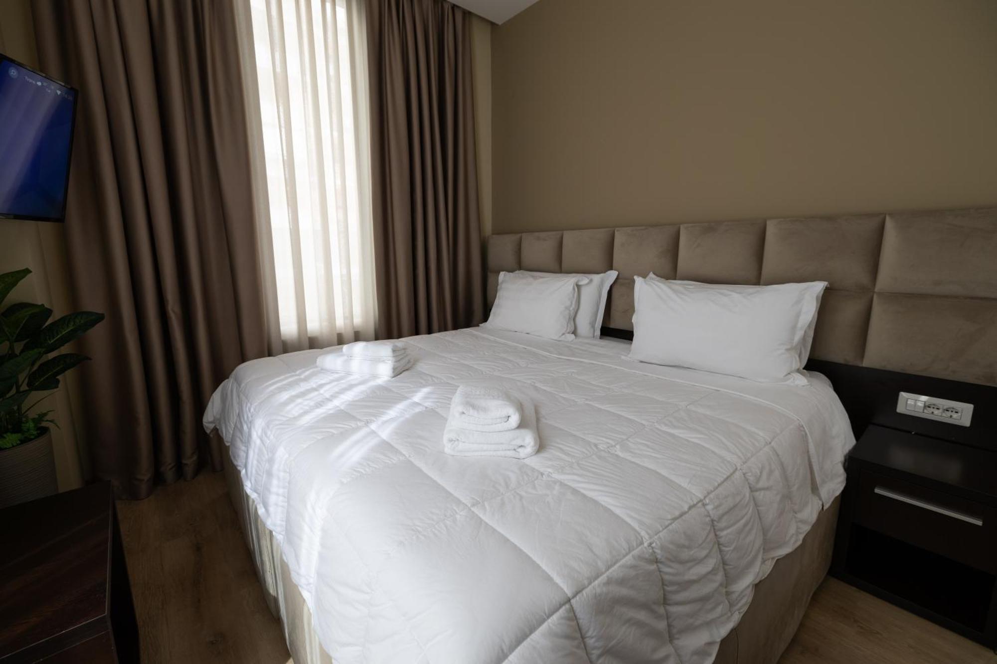 4R Colombo Hotel Tirana Exteriör bild