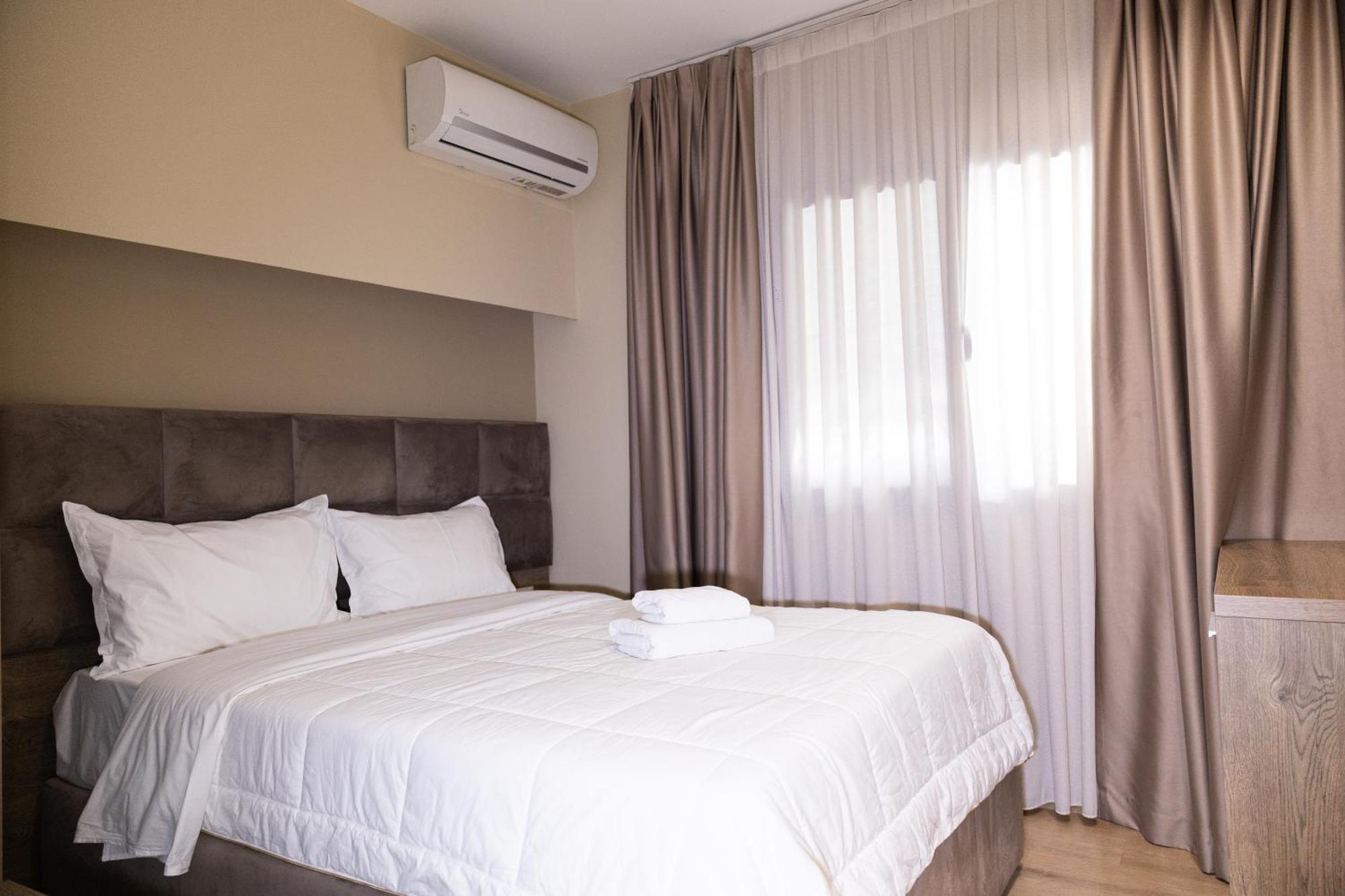 4R Colombo Hotel Tirana Exteriör bild